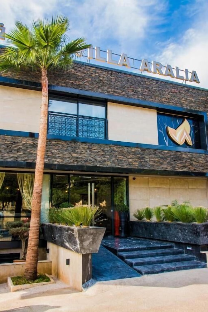 Villa Aralia
